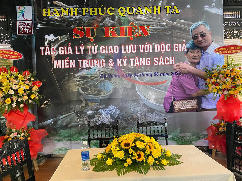 Background sự kiện